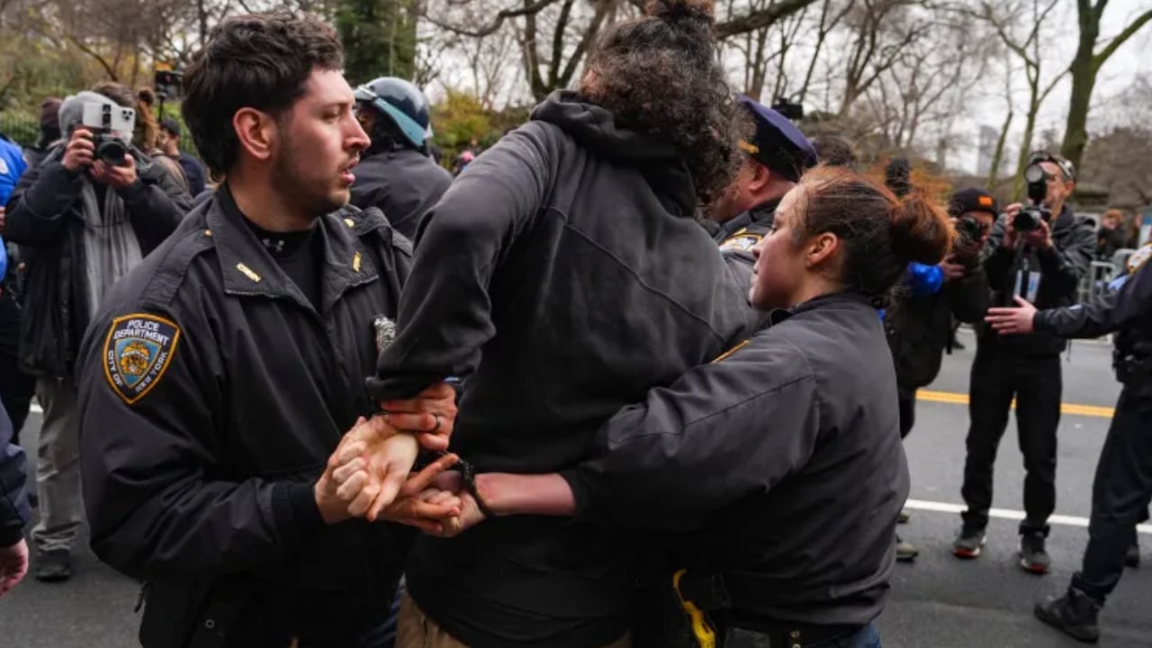 নিউইয়র্ক সিটি মেয়র মামদানির বাসভবনের সামনে বোমা বিস্ফোরণ