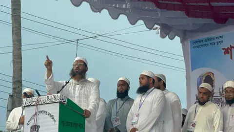 রাজনৈতিক ব্যবস্থা না বদলালে ক্ষমতায় গেলেই সবাই ‘হাসিনা’ হবে: মামুনুল হক