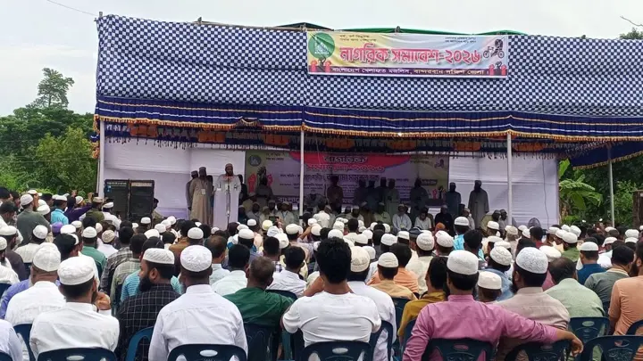তারেক রহমান যেন আরেকটি হাসিনা না হন: মামুনুল হক