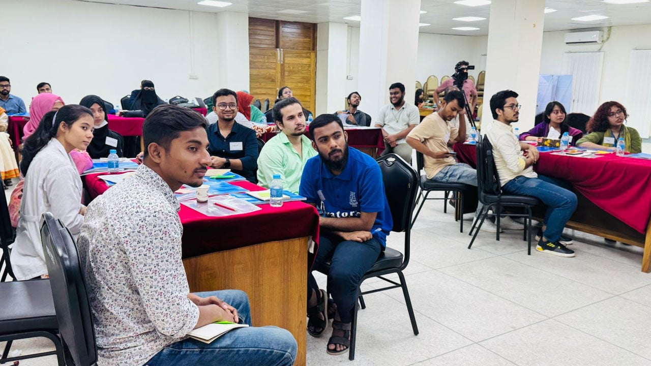 মানসিক স্বাস্থ্য পুনর্গঠনে বিশেষ প্রশিক্ষণ কর্মশালা অনুষ্ঠিত