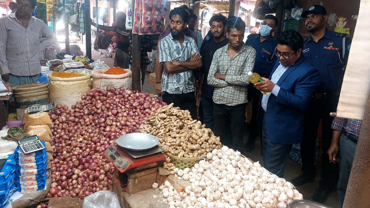 বাজার মনিটরিংয়ে ৮ মামলায় ১০ হাজার টাকা জরিমানা