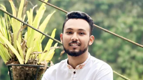 ‘চাঁদাবাজি করলে বহিষ্কার হতাম না, ভারতের বিরোধিতা করায় আমাকে বহিষ্কার করল ছাত্রদল’