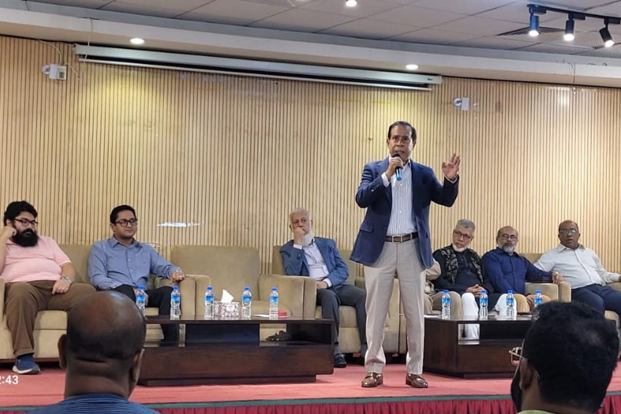 দ্বৈত ভূমিকায় বিদ্রোহী ক্লাবের সঙ্গে তামিম