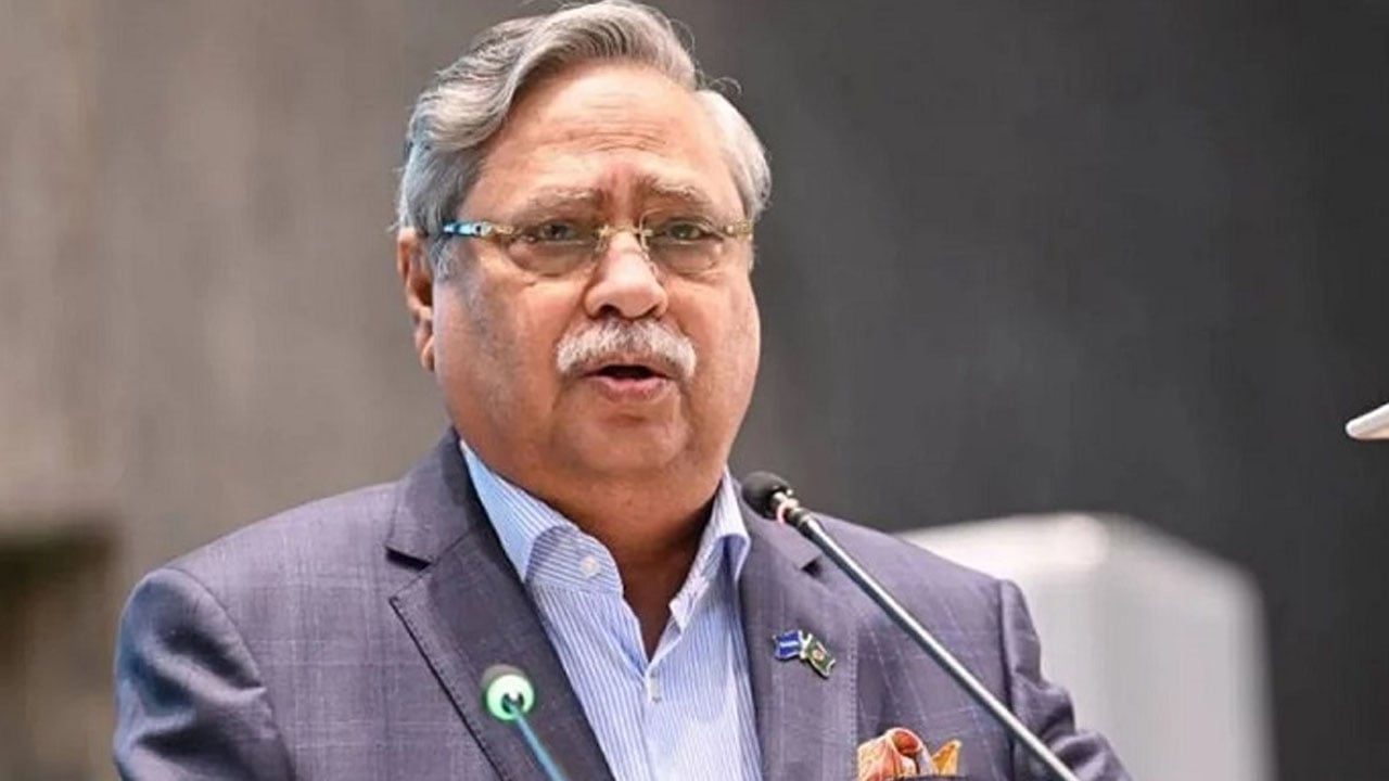 হাসিনার পর জাতীয় মসজিদের খতিব সহ সবাই পালালেও রয়ে গিয়েছিলেন চুপ্পু
