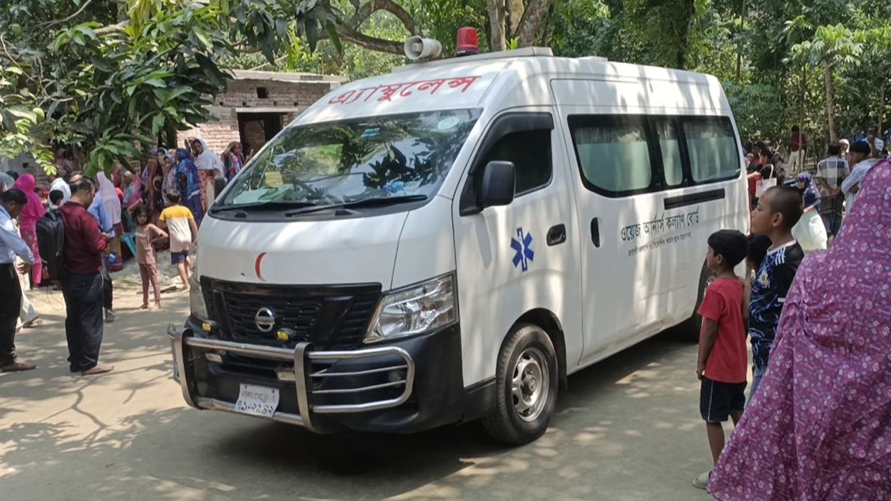 বৃষ্টির লাশ বাড়ির আঙ্গিনায়, শোকে স্তব্ধ এলাকাবাসী