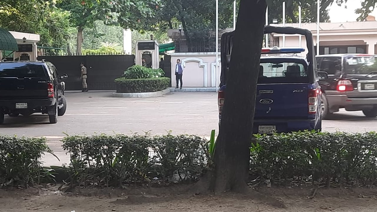 প্রধান উপদেষ্টার সঙ্গে বৈঠকে যমুনায় ৭ দলের নেতারা