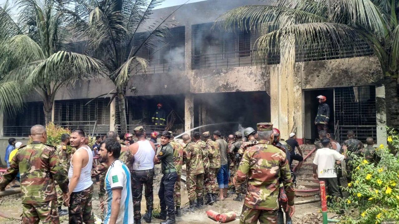 হাসপাতাল থেকে ছাড়পত্র পেল আরো দুই জন