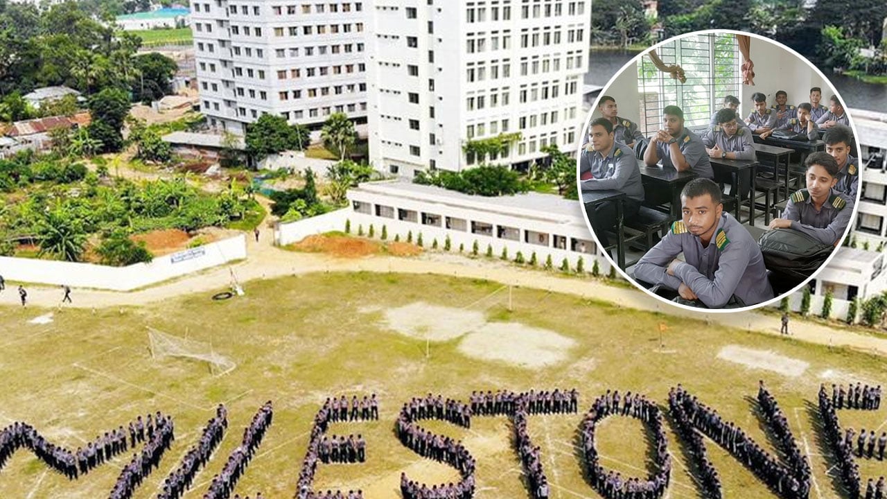 নিঃশব্দে শ্রেণিকক্ষে ফিরেছেন শিক্ষার্থীরা