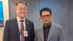 তিন দিনের সফরে চীন গেলেন শিক্ষামন্ত্রী