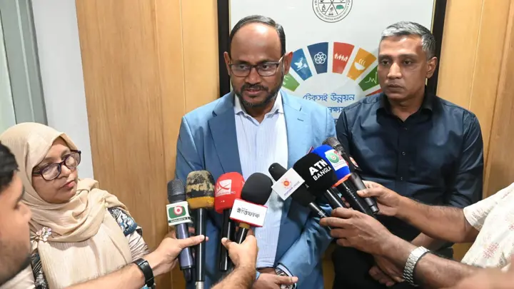 প্রাণিসম্পদের টিকার শতভাগ উৎপাদন দেশেই করতে হবে: প্রতিমন্ত্রী