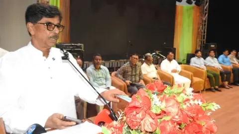 কুমিল্লা মেডিকেল কলেজ হাসপাতালে শয্যাসংখ্যা এক হাজারে উন্নীত করা হবে: কৃষিমন্ত্রী 
