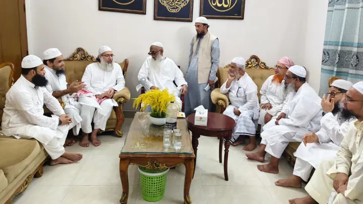 ধর্মমন্ত্রীর সঙ্গে খেলাফত আন্দোলন নেতাদের সাক্ষাৎ