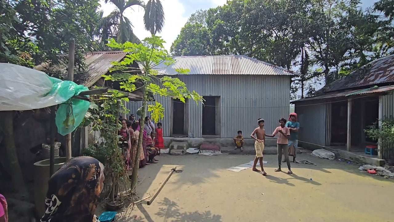মির্জাপুরে বসতঘর থেকে মা-মেয়ের লাশ উদ্ধার
