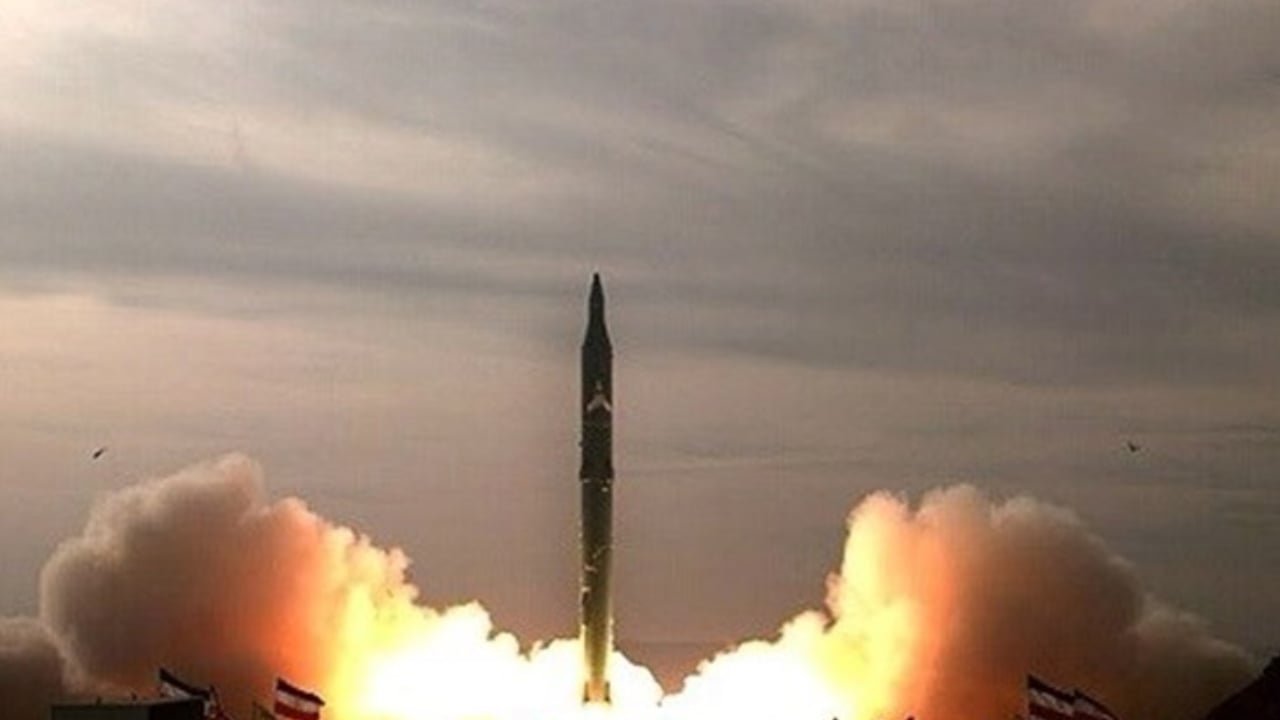 ইসরাইলে শব্দের চেয়ে ১৩ গুণ বেশি গতির ক্ষেপণাস্ত্র হামলা ইরানের