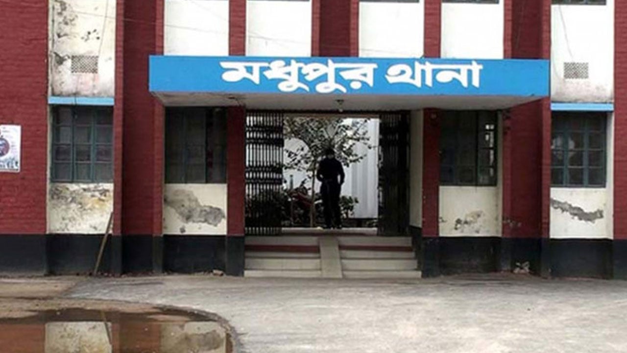 মধুপুর বন থেকে অজ্ঞাত ব্যক্তির ঝুলন্ত লাশ উদ্ধার