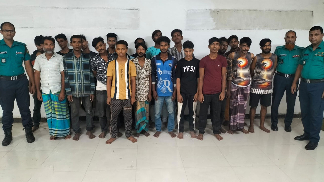 মোহাম্মদপুরে পুলিশের বিশেষ অভিযান, গ্রেপ্তার ২০