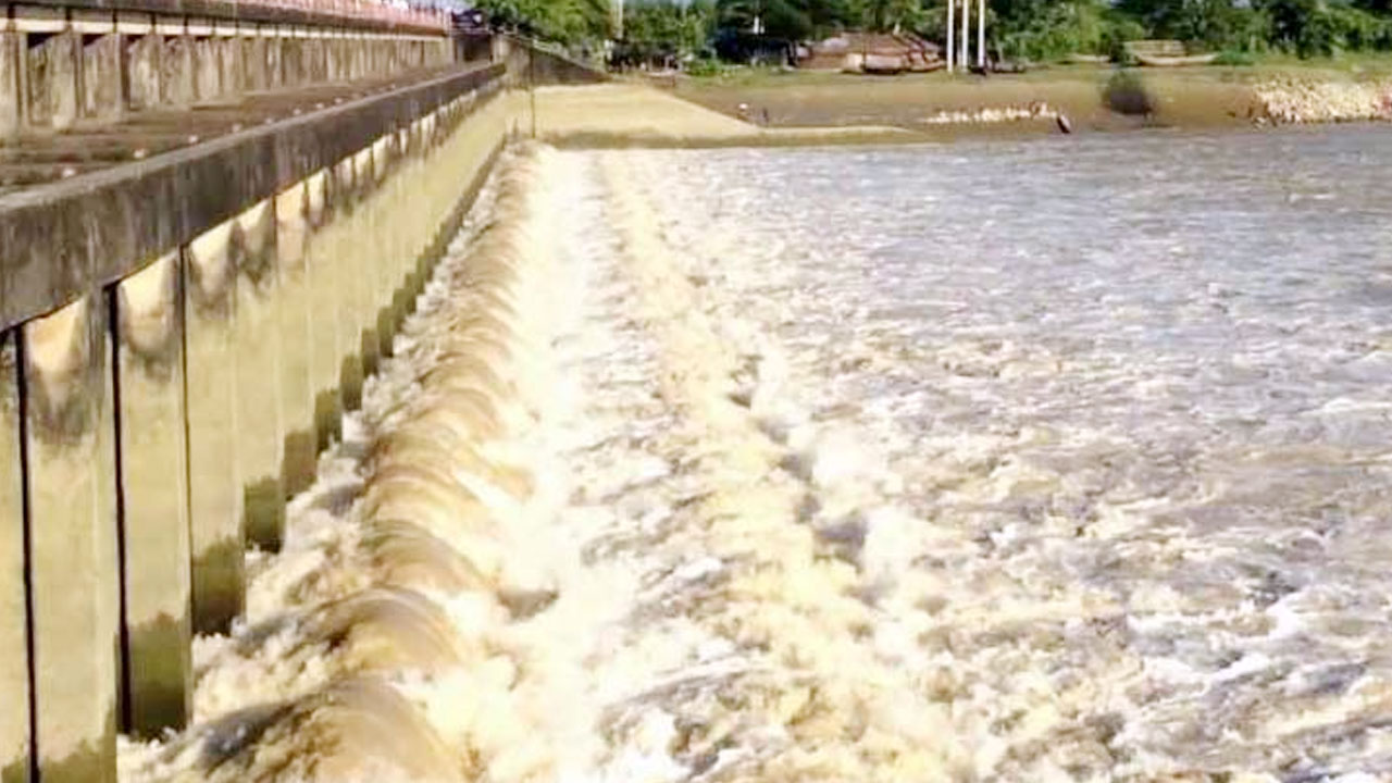 বাংলাদেশের বাঁধ ঘিরে তৎপর ভারত