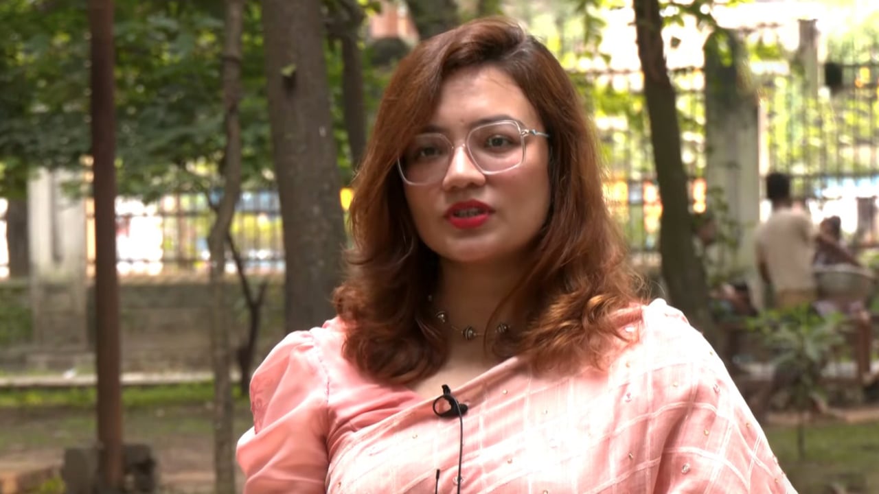 বামপন্থিদের ধুয়ে দিলেন ঢাবি শিক্ষক মোনামি