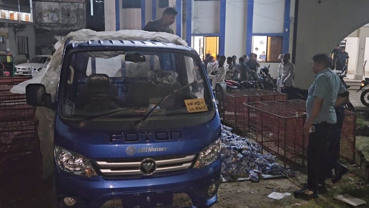 মৌলভীবাজারে ৩০ লাখ টাকা মূল্যের ভারতীয় পণ্য জব্দ