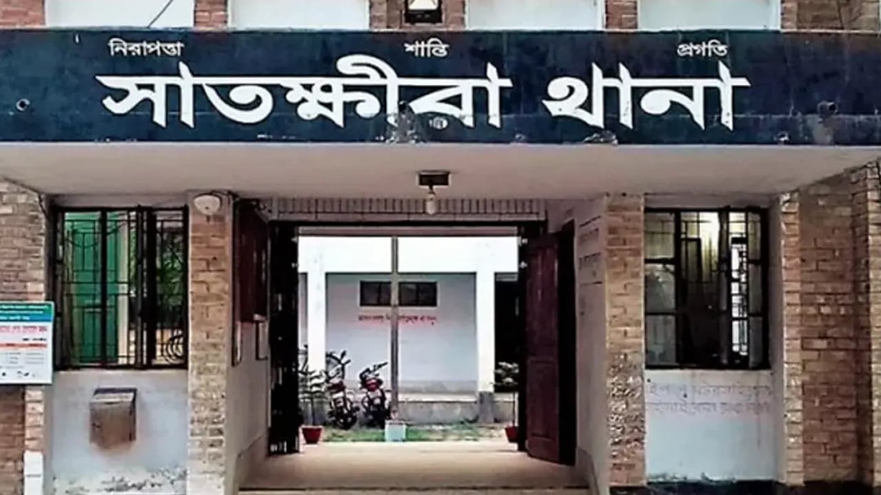 সাতক্ষীরায় পুকুর থেকে যুবকের লাশ উদ্ধার