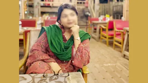 স্ত্রীর গলার চেইন দেখে লাশ শনাক্ত করলেন স্বামী