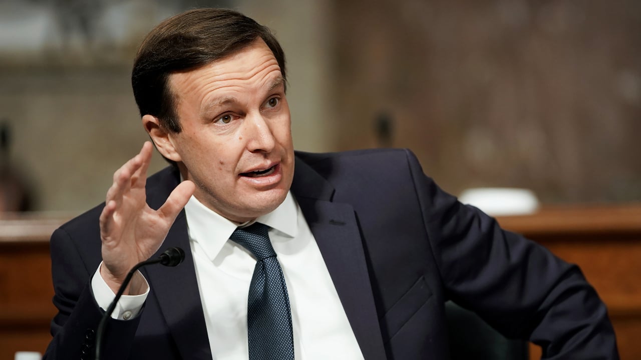 মার্কিন জনগণকে অবজ্ঞা করছেন ট্রাম্প: ডেমোক্র্যাট সেনেটর