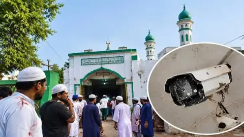 মুসল্লিদের ওপর হামলার ঘটনা ধামাচাপা দিতে মসজিদের সিসিটিভি ক্যামেরা ভাঙচুর