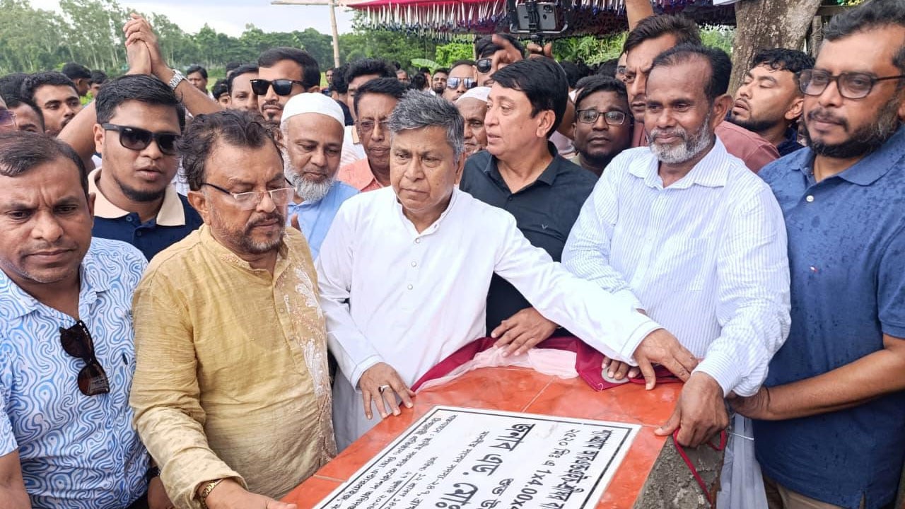 তিন মাসেই সড়ক সংস্কার, দুর্ভোগ থেকে মুক্তি নবীনগরের লক্ষাধিক মানুষ