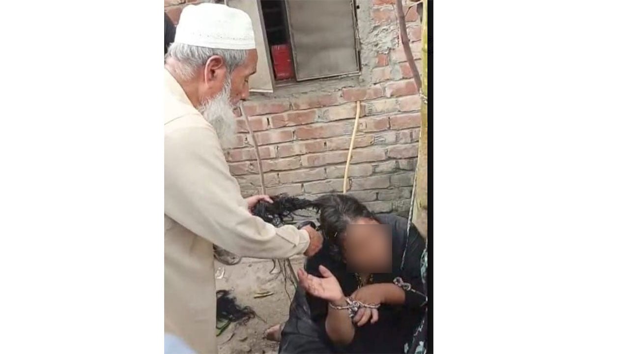 রূপগঞ্জে চুরির অভিযোগে মাথার চুল কেটে তিন নারীকে হেনস্তা