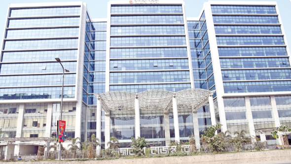 রাজস্ব আদায়ের লক্ষ্যমাত্রা অর্জনে চ্যালেঞ্জের মুখে এনবিআর