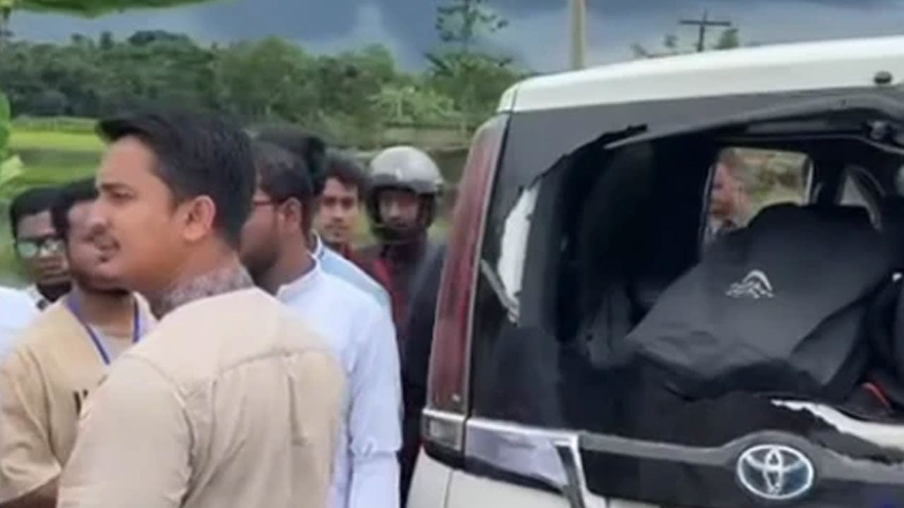 এবার সিলেটে এনসিপি নেতা সারজিসের গাড়িতে হামলা