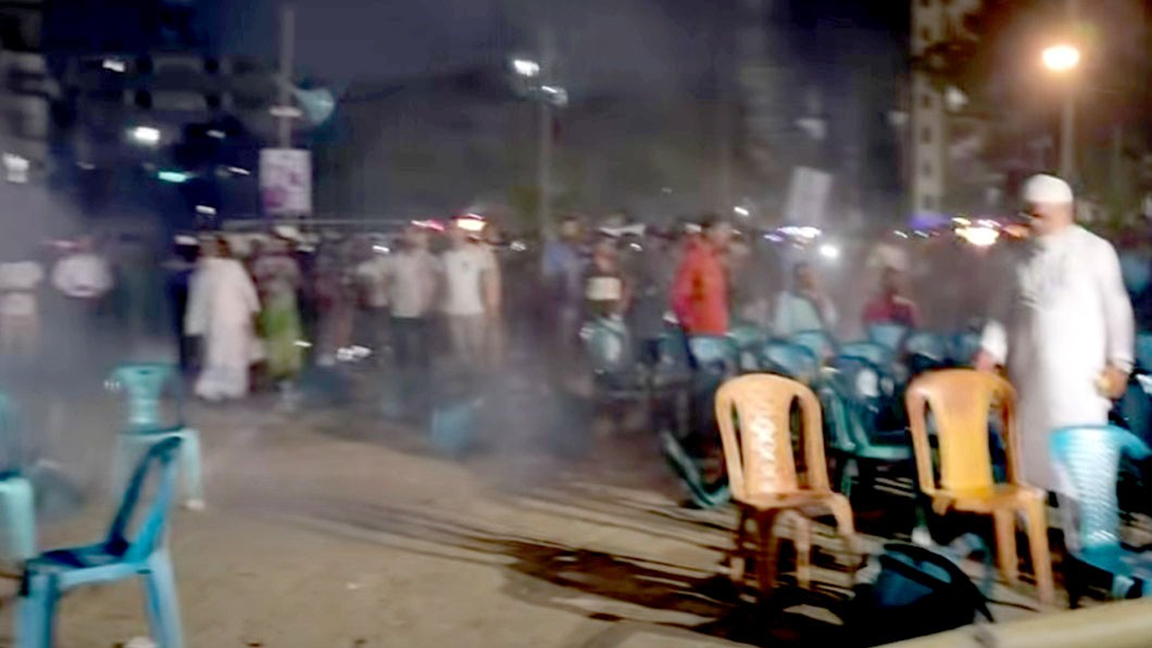 সাভারে এনসিপির সমাবেশস্থলে ককটেল হামলা, আহত ৪