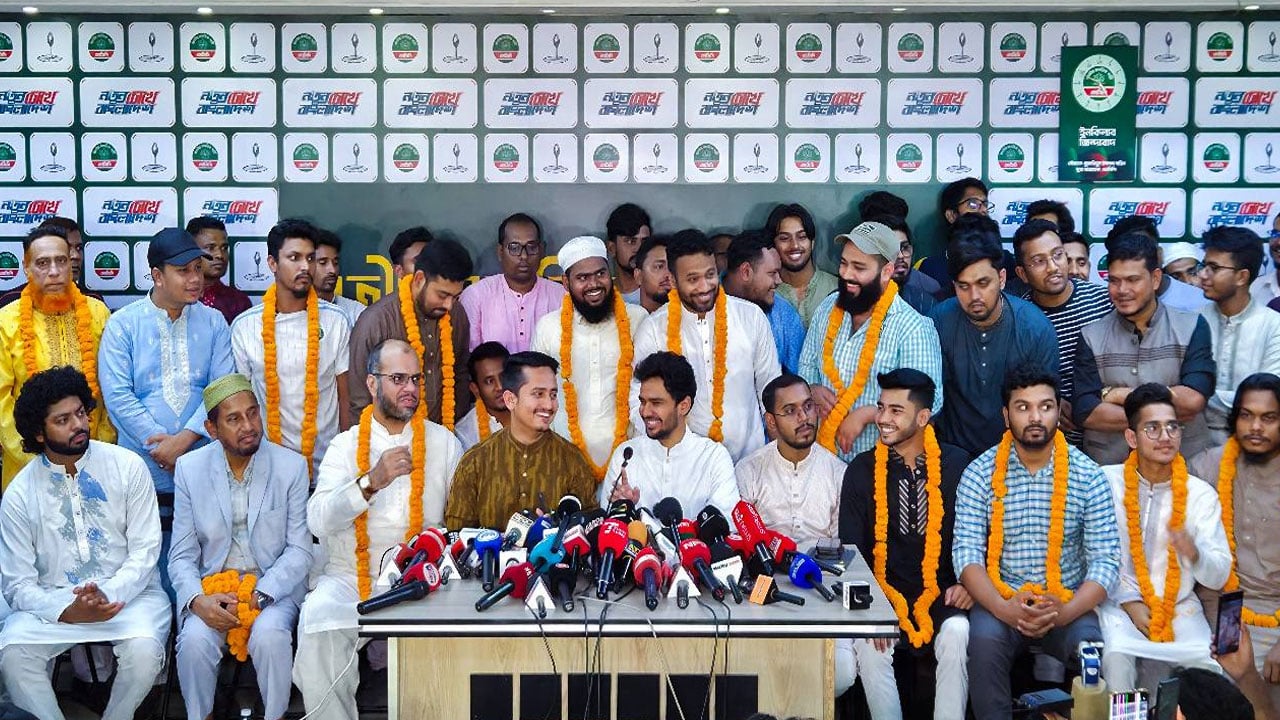 ওয়ারিয়র্স অব জুলাইয়ের সদস্যসহ ৪ হাজার জনের এনসিপিতে যোগদান