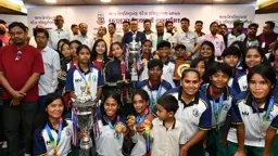 আন্তঃবিশ্ববিদ্যালয় ছাত্রী ফুটবলে চ্যাম্পিয়ন জাতীয় বিশ্ববিদ্যালয়