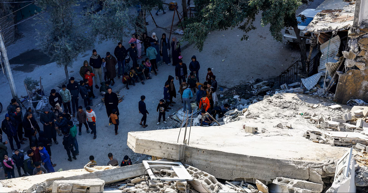 যুদ্ধবিরতি লঙ্ঘন করে দক্ষিণ গাজায় ইসরাইলি বিমান হামলা, নিহত ২