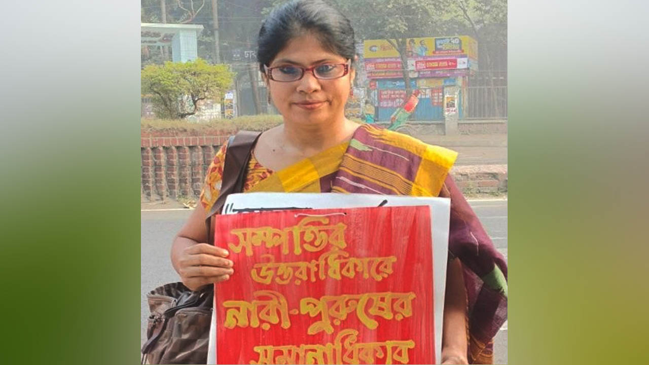 সেই ‘বিতর্কিত’ শিক্ষক নাদিরাকে এবার টাঙ্গাইলে বদলি