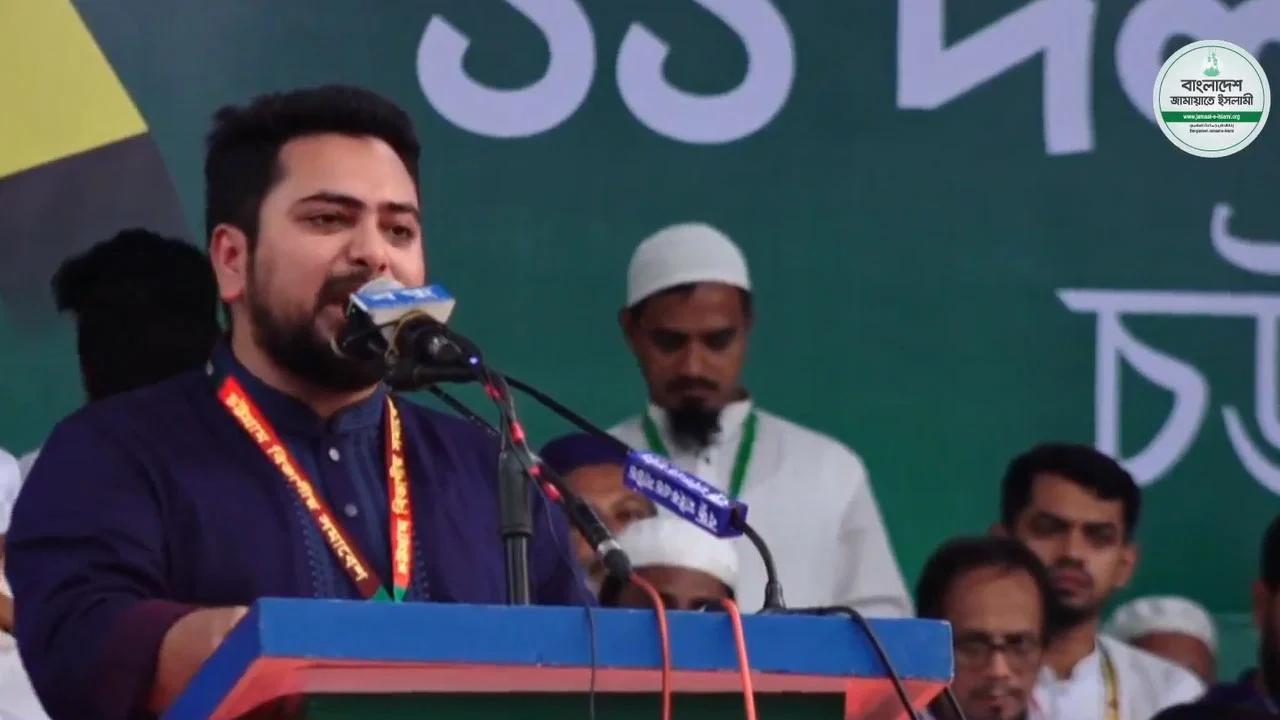 সীমান্তে কাঁটাতার ও নদীতে বাঁধ দিয়ে বন্ধুত্ব হয় না: নাহিদ