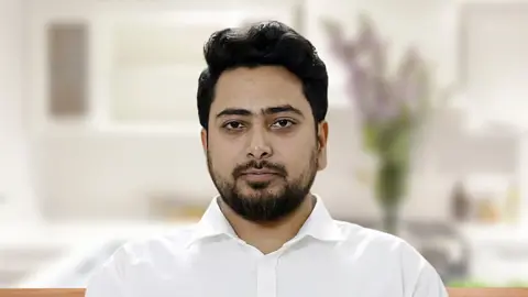 ‘প্রাথমিক শিক্ষক নিয়োগে প্রহসন চলছে, মেধাবীদের বঞ্চিত করা হয়েছে’