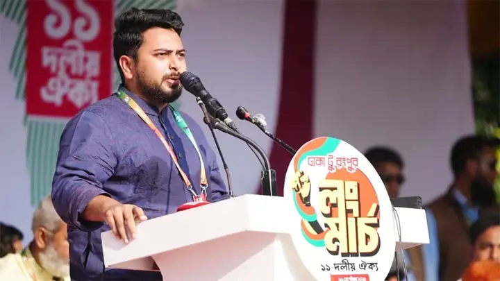 হেলিকপ্টারে পালাবেন, নাকি সম্মানের সঙ্গে যাবেন