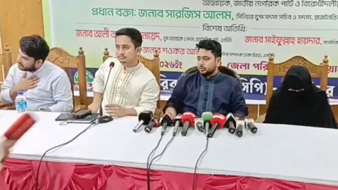 সমালোচকদের গ্রেপ্তার করে সরকার স্বৈরাচারী আচরণ করছে: নাহিদ ইসলাম