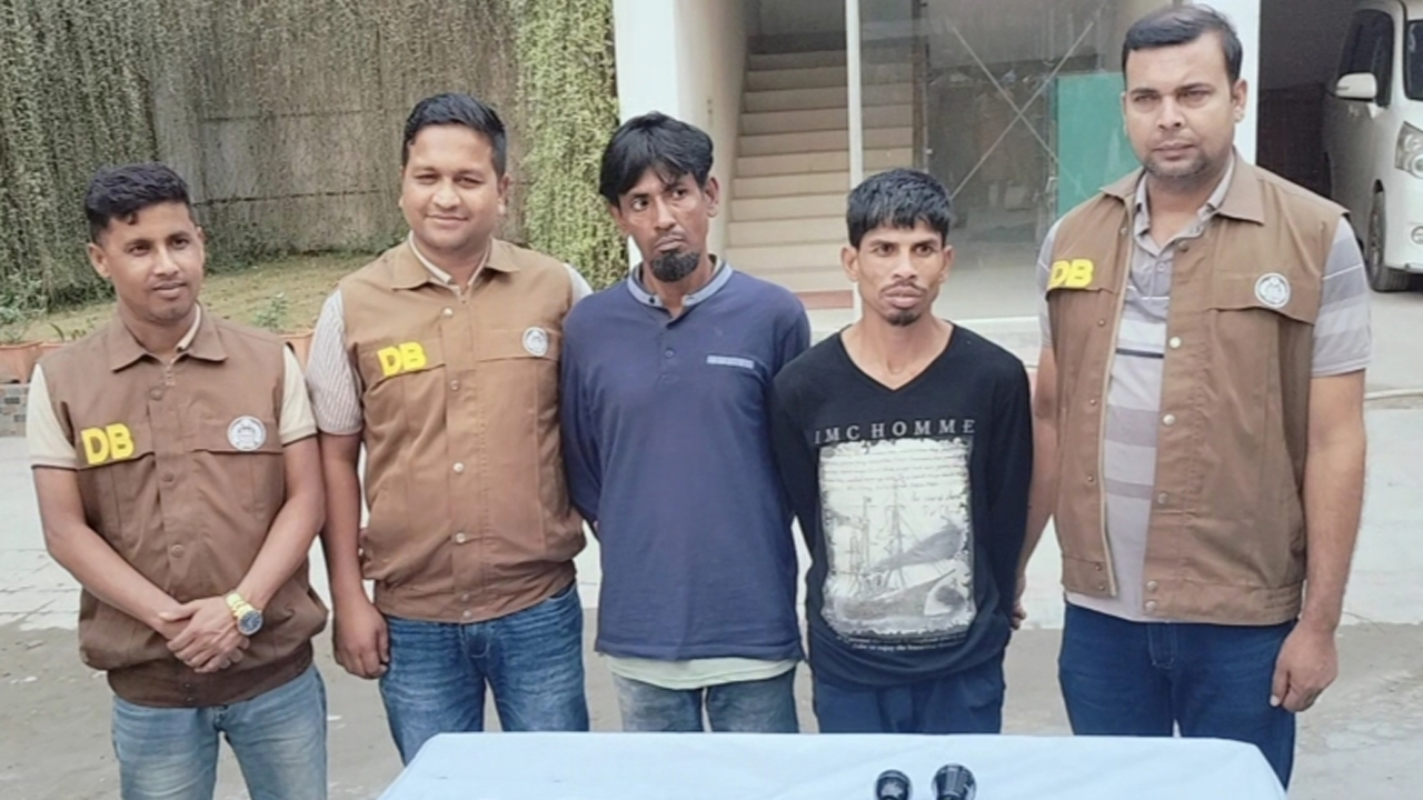 আমার দেশে সংবাদ প্রকাশের পর ৩ ডাকাত গ্রেপ্তার