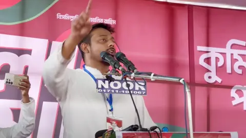‘যতগুলো আওয়ামী লীগ আছে, প্রত্যেকটা ধরে ধরে প্রশাসনের হাতে তুলে দেবেন’