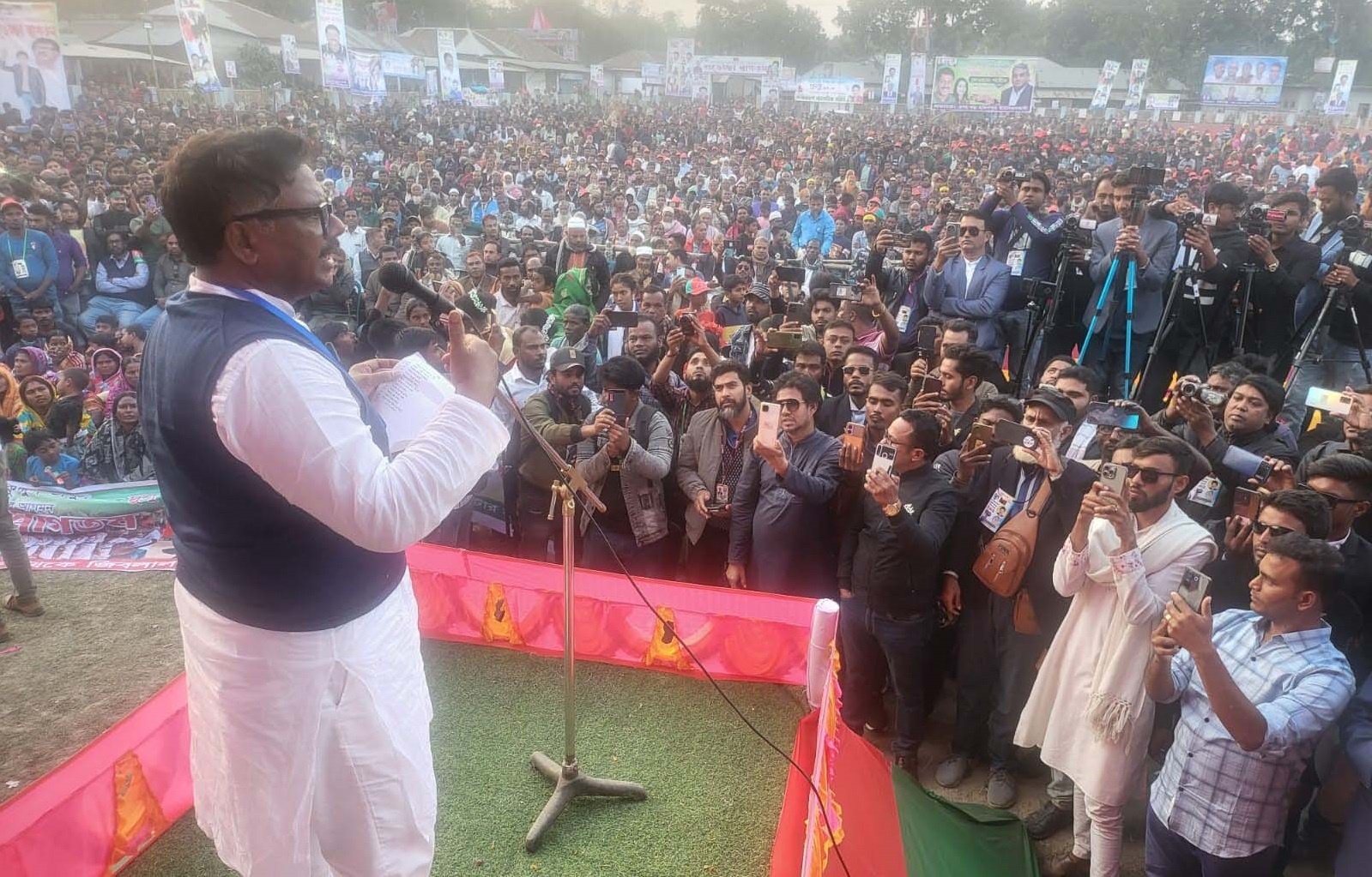 একটি দল ক্ষমতায় যাওয়ার জন্য বেপরোয়া হয়ে উঠেছে: দুলু