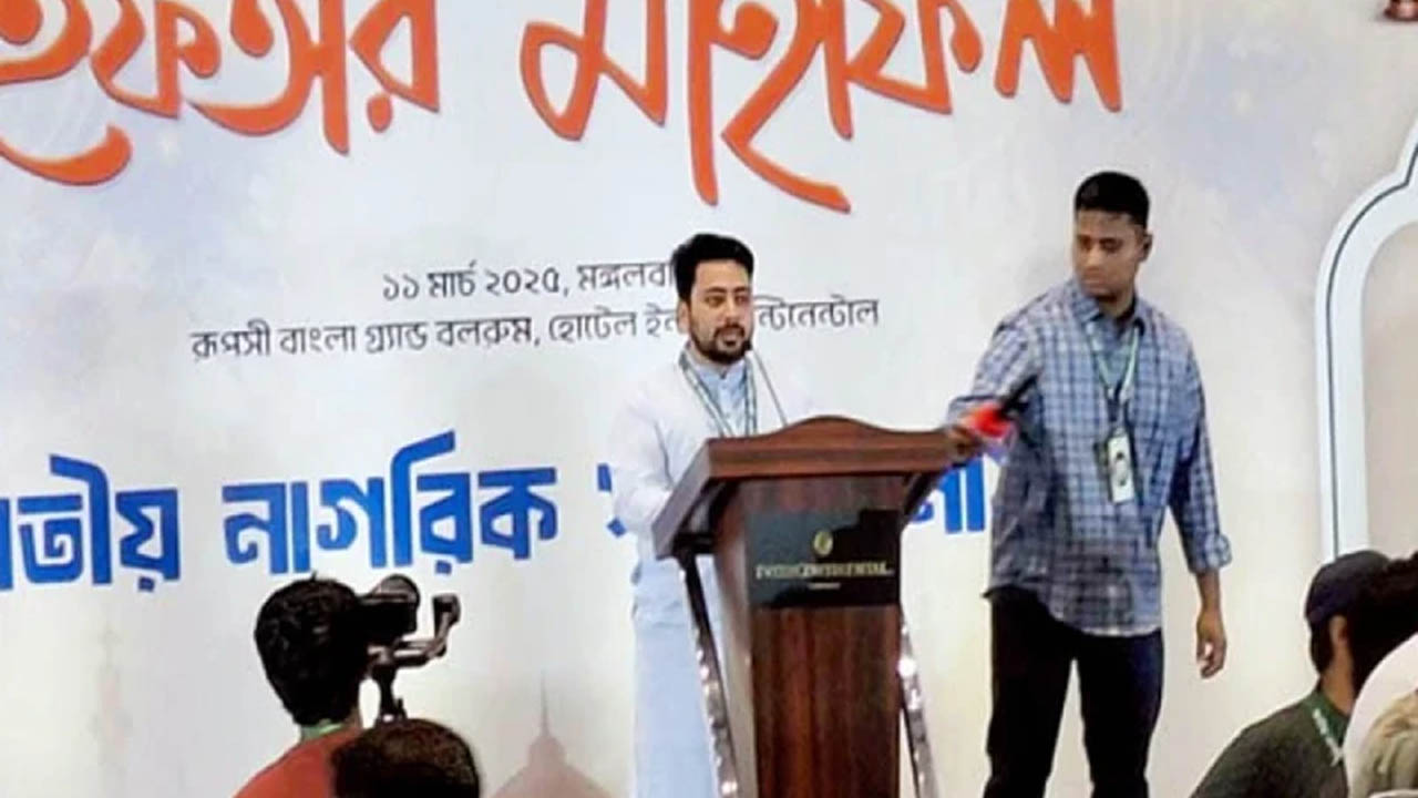 বিচারের মাধ্যমে আ. লীগের রাজনীতির ফয়সালা চায় এনসিপি: নাহিদ ইসলাম