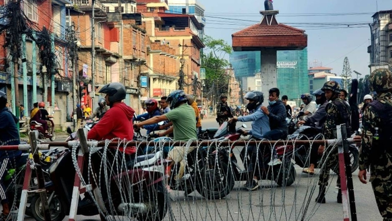 নেপালে বাড়লো কারফিউ-বিধিনিষেধের সময়সীমা