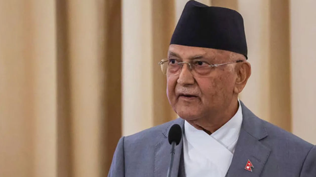 নেপালে গণঅভ্যুত্থান: পদচ্যুত প্রধানমন্ত্রীর বিচারের সুপারিশ