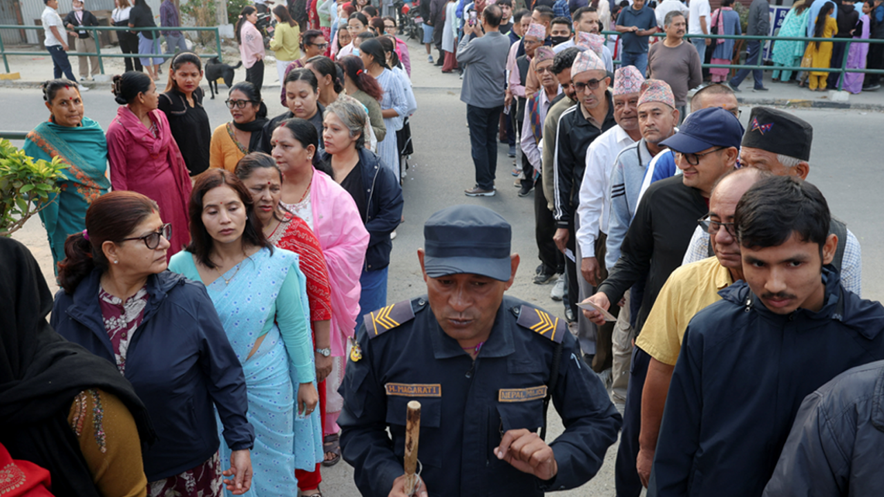 সরকার পতনের পর নেপালে প্রথম সংসদ নির্বাচনের ভোটগ্রহণ চলছে