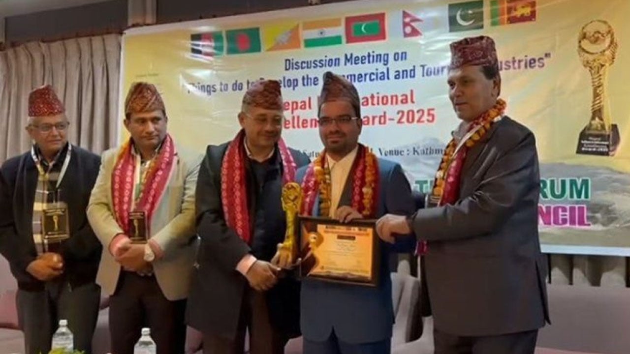 ‘নেপাল ইন্টারন্যাশনাল এক্সিলেন্স অ্যাওয়ার্ড’ পেলেন রাবির সাবেক শিক্ষার্থী নাসিম