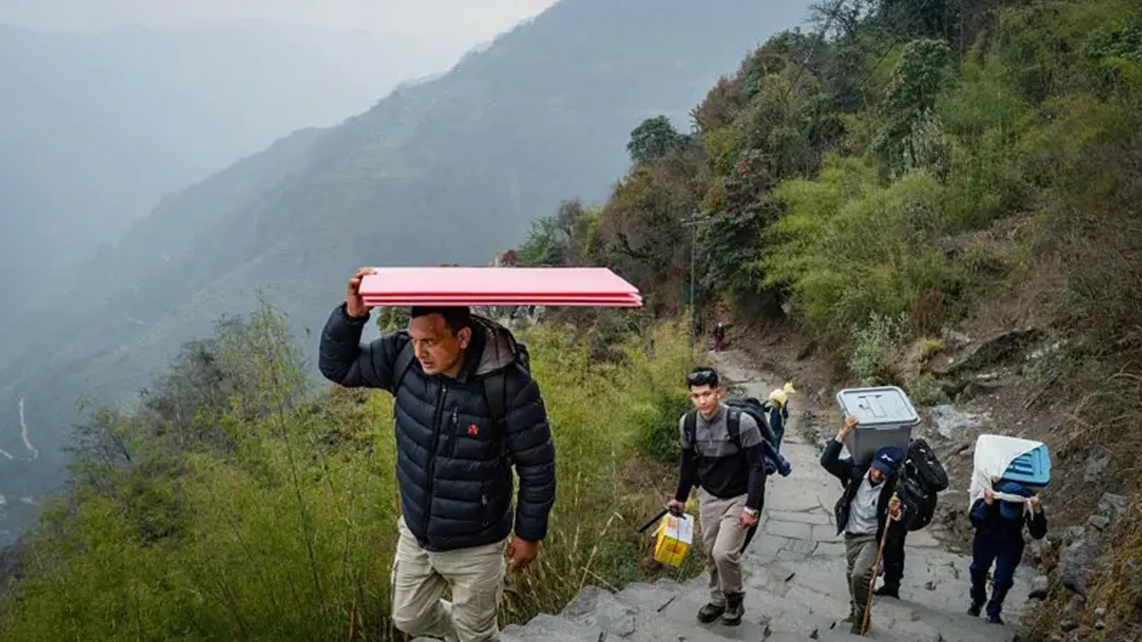নেপালের নির্বাচনে ভারতবিরোধী না চীনঘনিষ্ঠ প্রার্থী - কার জয়ের সম্ভাবনা কতটা?