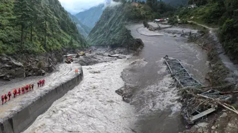 প্রাথমিক হিসাবে নেপালে ক্ষতির পরিমাণ ৩৮৭ বিলিয়ন রুপি